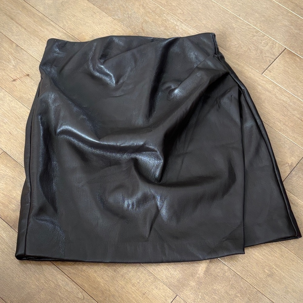 Aritzia Wilfred Angie skirt size 0